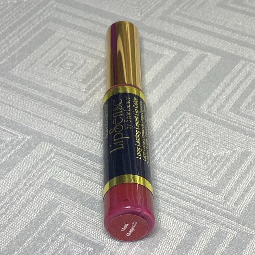Mod Magenta LipSense - Picture 4 of 4